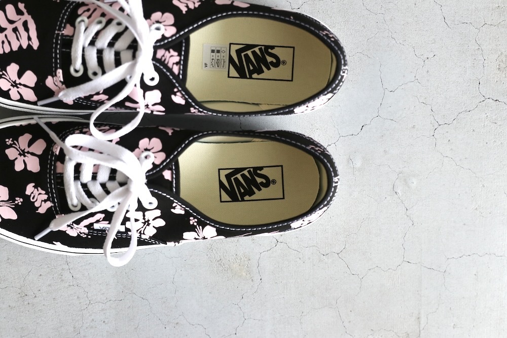 ��unisex��VANS(������) "Authentic -BLACK/PINK- "