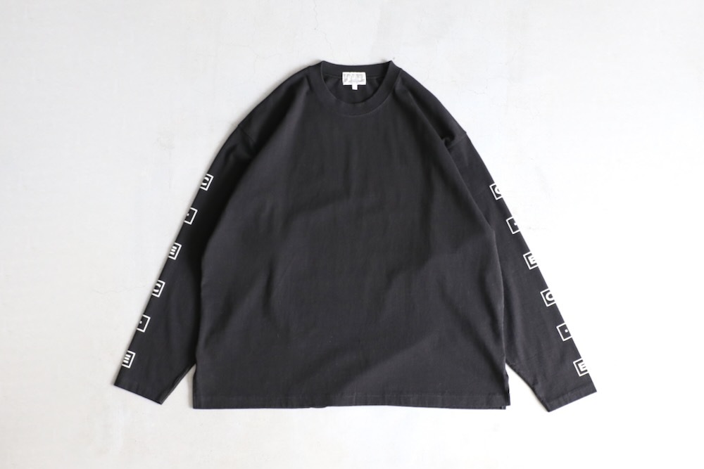 C.E() "WILLOW LONG SLEEVE T"