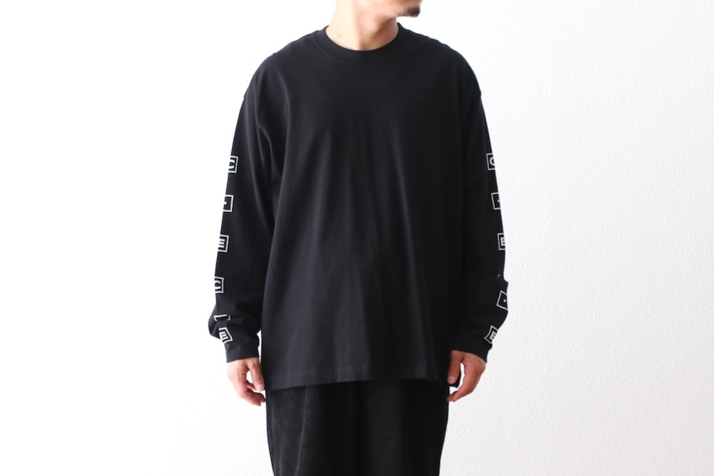 C.E() "WILLOW LONG SLEEVE T"