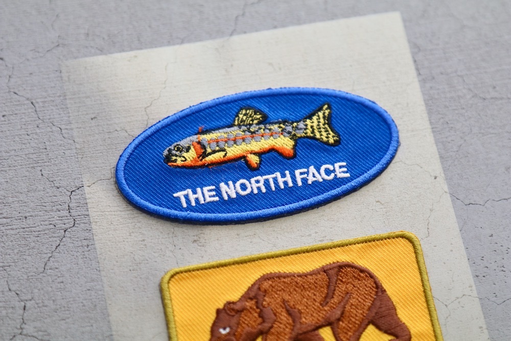 KIDSTHE NORTH FACE ( Ρ ե ) "Kids' TNF Wappen"