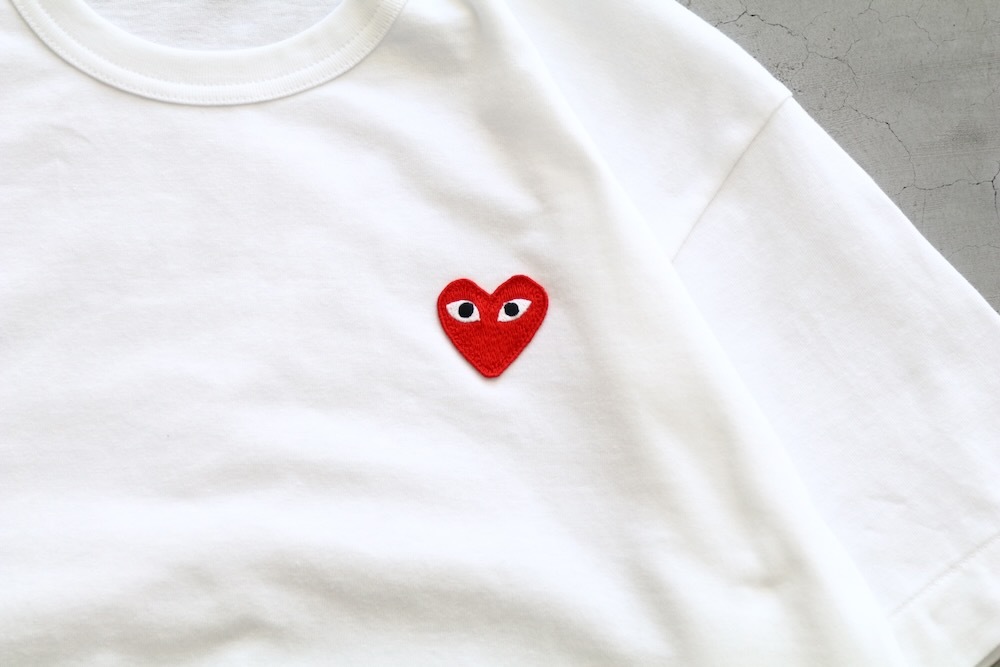 ��unisex��PLAY COMME des GARCONS(�ץ쥤 ���� �� ����륽��) "T-SHIRT RED EMBLEM RED HEART - AX-T108-051 -"