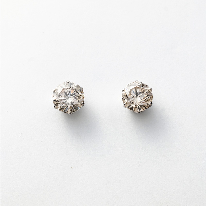 PT天然ダイヤモンドピアス 片耳　１.０ct ptダイヤモンド1.0ctピアス 0．9ct PT天然ダイヤモンドピアス 片耳
