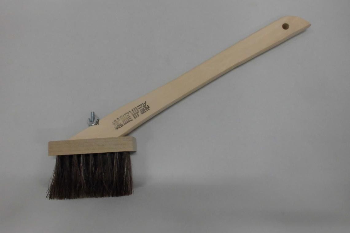 忠　柄付き左官刷毛　1/4×3行　純馬　ゴマ毛
