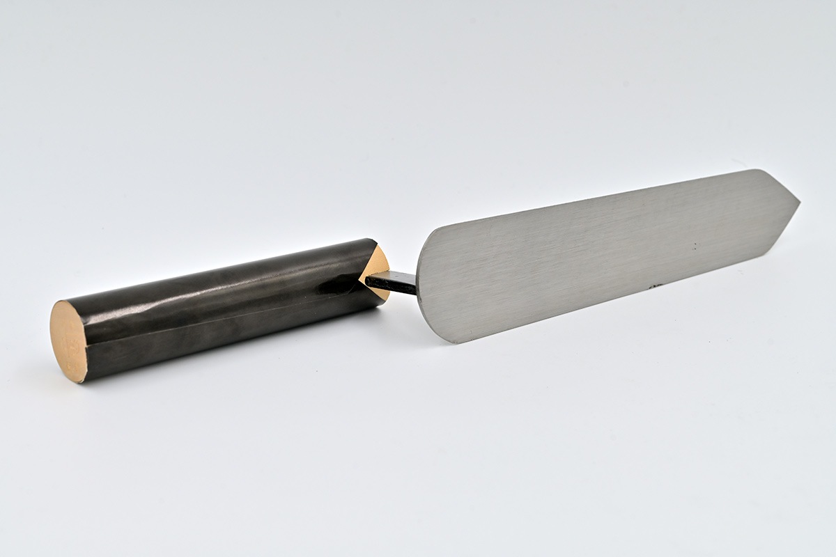 左官用鏝 長250㎜ 巾60㎜ 全長410mm 重250g張通鏝 張通し鏝 こて 左官用鏝 長250㎜ 巾60㎜ 全長410mm 重250g張通鏝