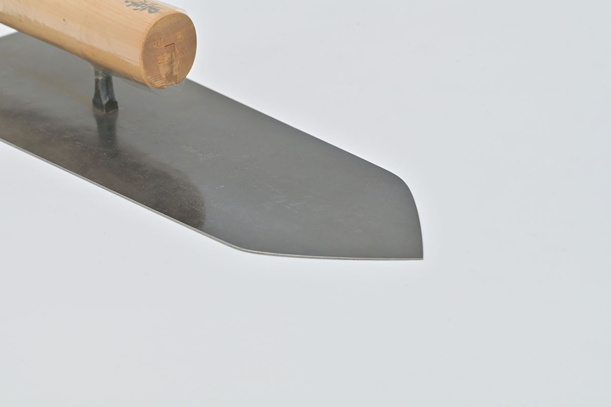 左官　鏝　山西　黒磨　極薄打 山西 正鋼荒中兼用鏝 別製薄打 黒磨 300mm | 左官道具