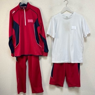 何十年も前の伏見工業のジャージです。 000000099733_UPG2X1I.jpg