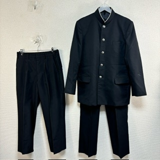鶴見大学附属高校の制服（男性用） 制服紹介｜鶴見大学附属中学校／高等学校