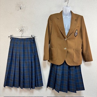 瀬野川中学校のブレザー 1点 広島県 広島市立瀬野川中学校 女子制服 | 中学校制服 | 中古制服
