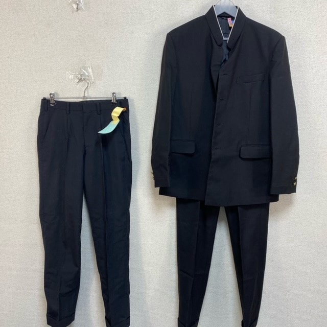 国分寺市立第三中学校  男子制服 学ラン(上着1着)
・ズボン(夏と冬の計2着) 3点 国分寺中学校 男子制服 | 中学校制服 | 中古制服は制服