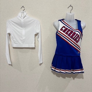 【中古品】最安値✳︎高校 チアユニフォーム◎158cmの標準体型で着用 中古品】最安値✳︎高校 チアユニフォーム◎158cmの標準体型で着用