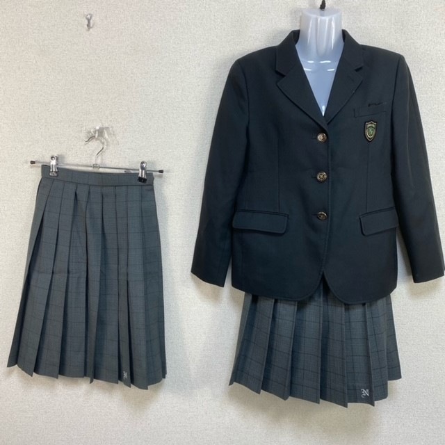 3点 大阪府 寝屋川市立第三中学校 女子制服 | 中学校制服 | 中古制服
