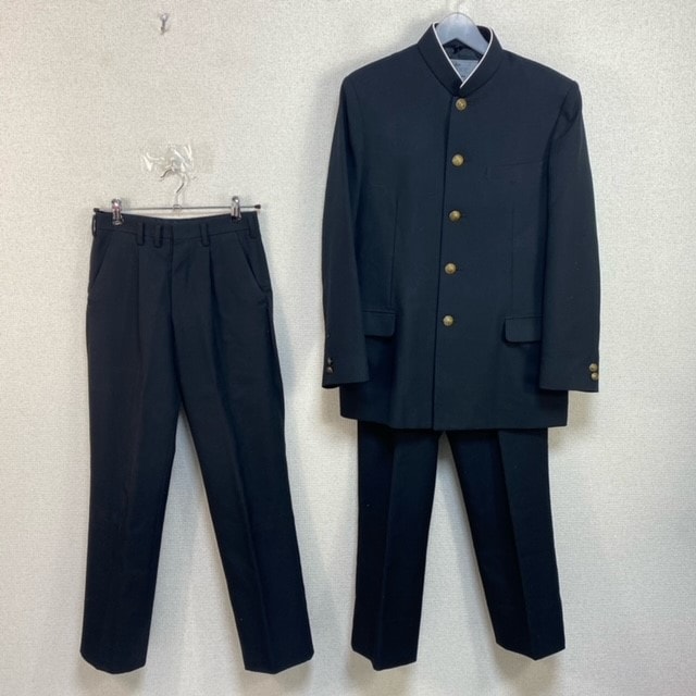 国分寺市立第三中学校  男子制服 学ラン(上着1着)
・ズボン(夏と冬の計2着) 3点 国分寺中学校 男子制服 | 中学校制服 | 中古制服は制服
