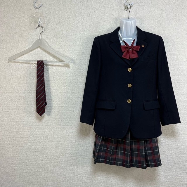 2_000000094885.jpg?1733041550