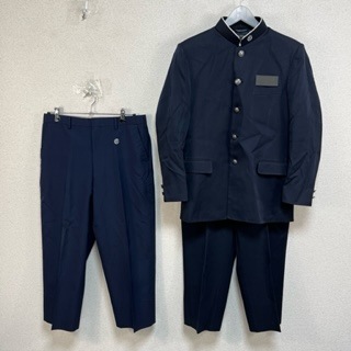 宮城野中学　男子制服とカバン　値下げしました！ お話し中です。宮城野中学校男子制服(Yシャツ付けます)バラ売り可