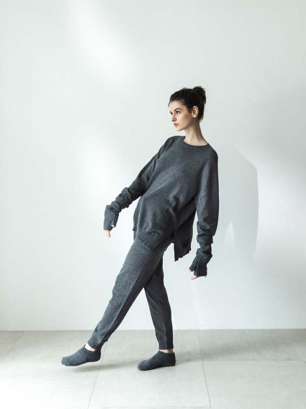 12G CREW NECK SIDE SLIT