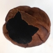 猫柄ミンクのベレー帽　ブラウンベース