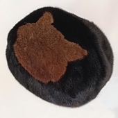 【限定1個】猫柄ミンクのベレー帽　ブラックベース