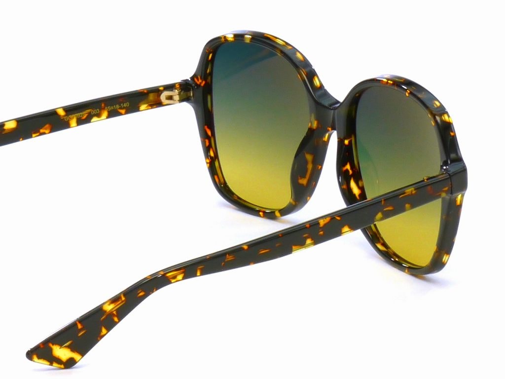 GUCCI　サングラス　ティアドロップ　イエロー　y2k　ビンテージ　グッチ グッチ サングラス GUCCI GG1088S 001 61サイズ ティアドロップ