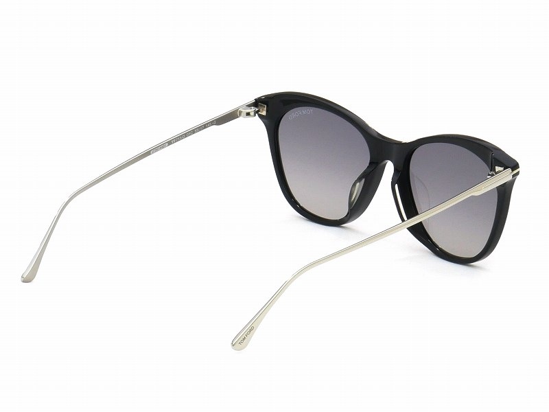 に値下げ！ T623-13 美品トムフォードTOM FORD サングラス TF775