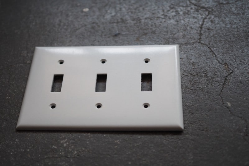 Switch plate<p>プラスチック 3口スイッチプレート ホワイト</p>