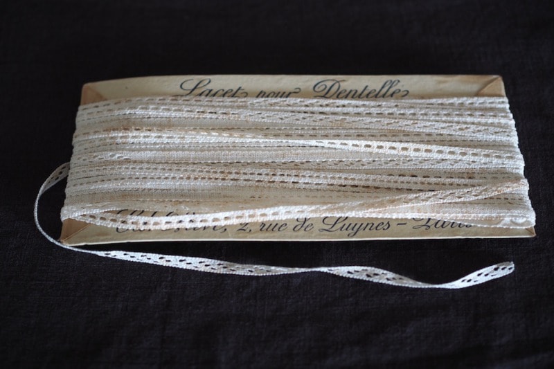 Antique white ribbon B<p>アンティークリボンB</p>