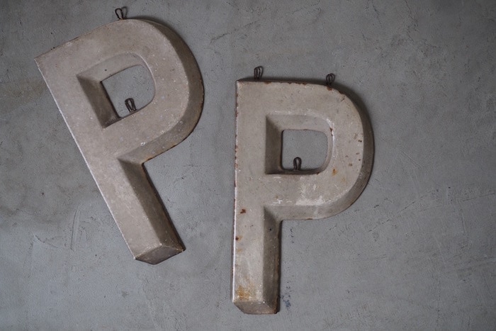 Alphabet plate 'P'<p>アルファベットプレート'P'</p>