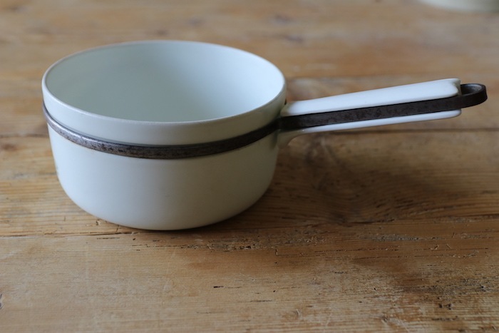 ALUMINITE LIMOGES One-handed pot (white porcelain) <p>リモージュ 白磁の片手鍋 </p>