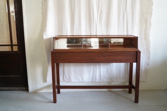 Display showcase<p>ディスプレイケース</p>