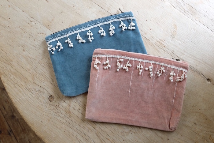 Kirsten Hecktermann Hand-dyed velvet embroidery pouch (M/C)<p>キルステンヘクターマン ベルベットポーチ (Mサイズ/C)</p>