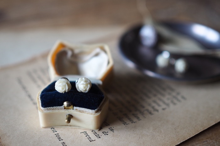 White rose pierce<p>ホワイトローズピアス</p>