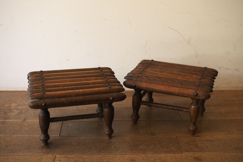 Wooden Spindle Leg Low Stool<p>木製 スピンドルレッグ ロースツール</p>