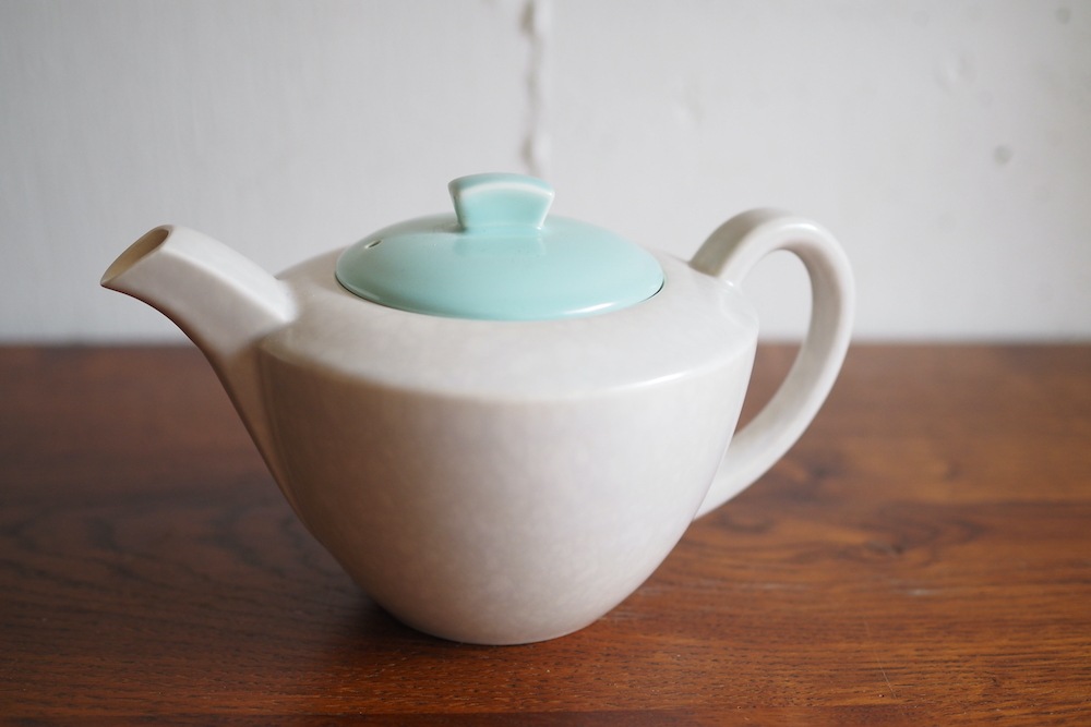 プール・ポタリー ティーポット アイスグリーン&シーガル)｜ D+EMARKET Online
