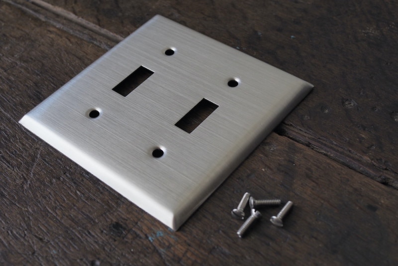 Switch plate<p>ステンレスヘアライン 2口スイッチプレート</p>