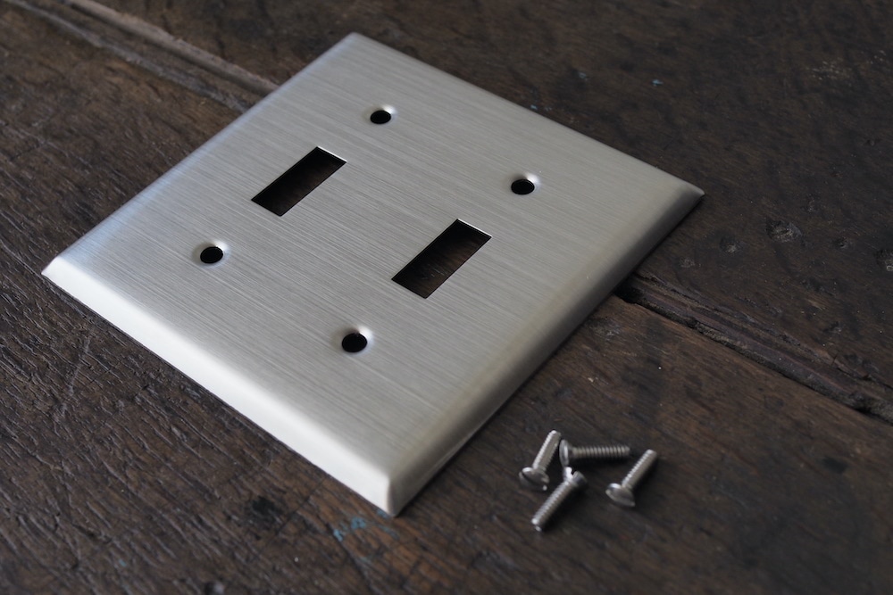 Switch plate<p>ステンレスヘアライン 2口スイッチプレート</p>