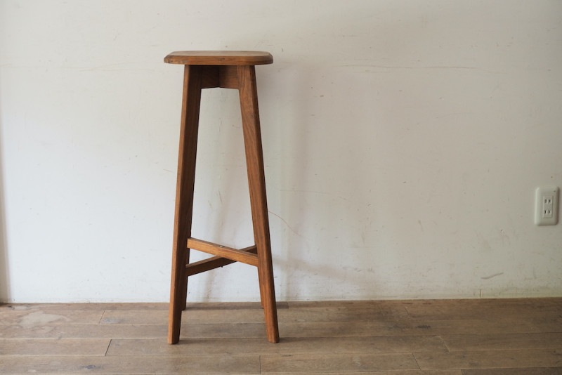 Square high stool B<p>四角い ハイスツール B</p>