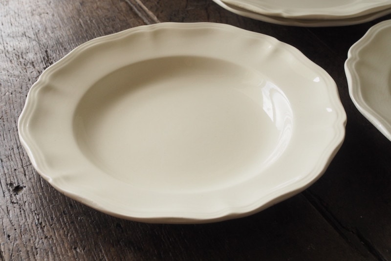 Sarreguemines flower rim plate<p>サルグミンヌ フラワーリムプレート</p>