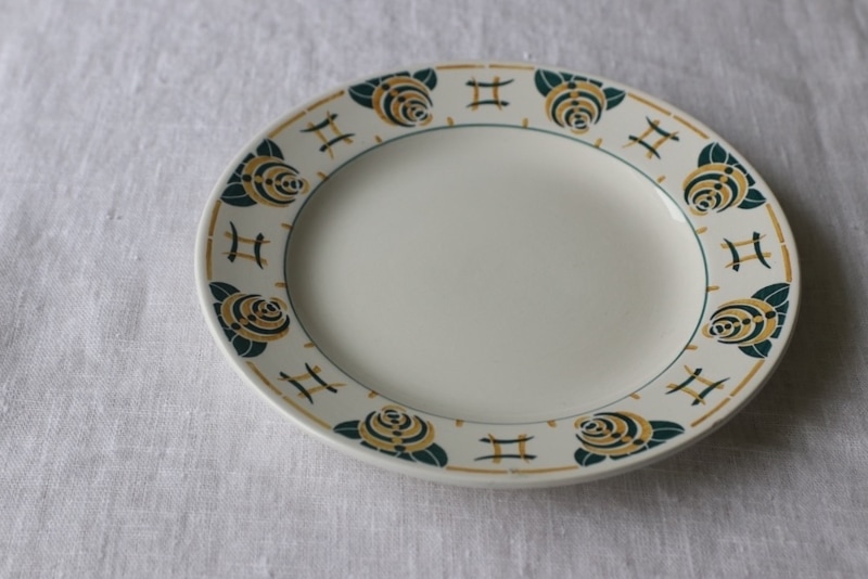 Sarreguemines  flower plate<p> サルグミンヌアンティークフラワープレート</p>