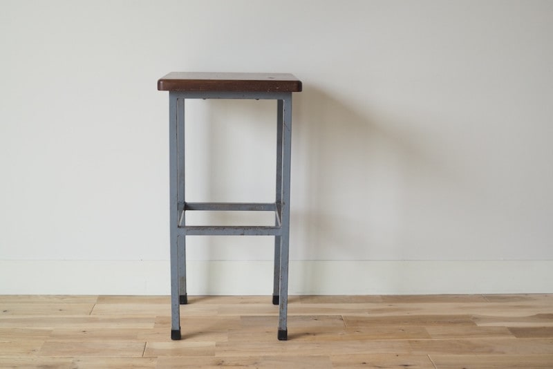 Iron leg stool A-b (gray)<p>アイアンレッグスツールA-b (グレー)</p>