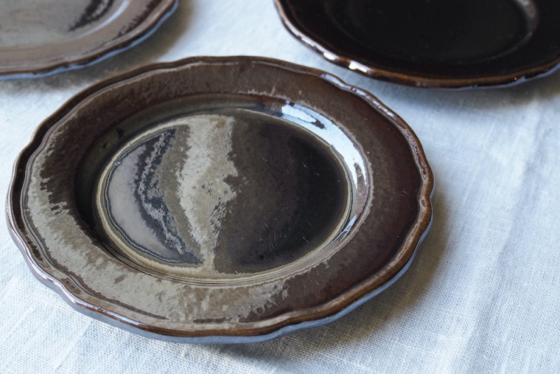 Flower rim plate B（brown）<p> フラワーリムプレート（ブラウン）</p>