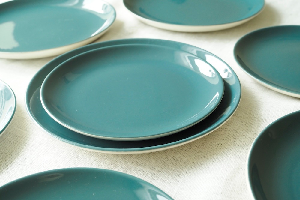 Poole pottery plate Φ150 (cameo blue moon)<P>プール・ポタリー プレート Φ150 (カメオブルームーン)</p>