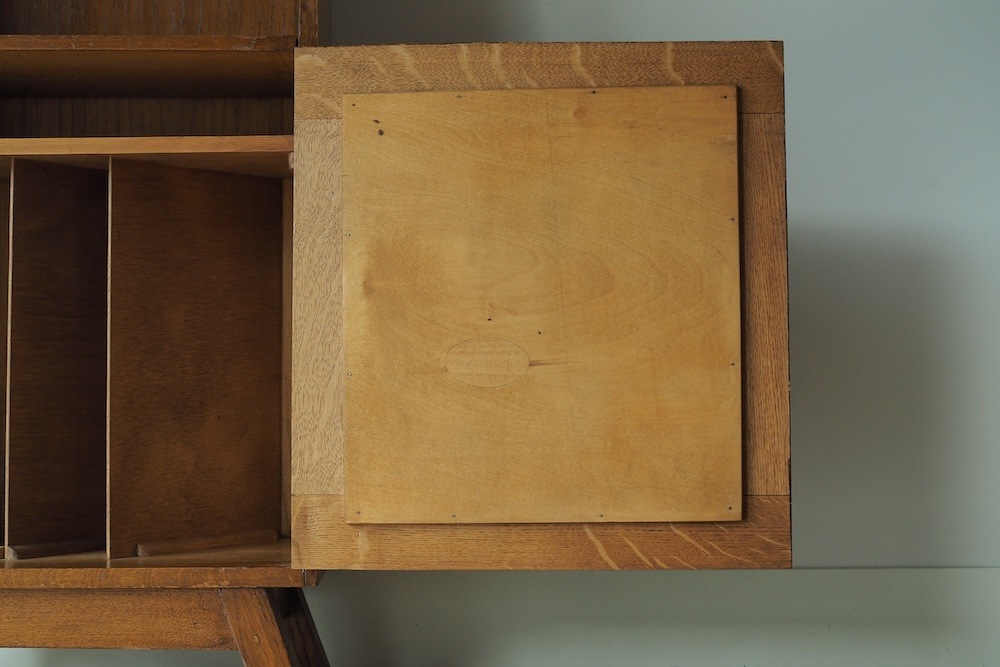 Vintage oak bookcase<p>ヴィンテージオーク本箱</p>