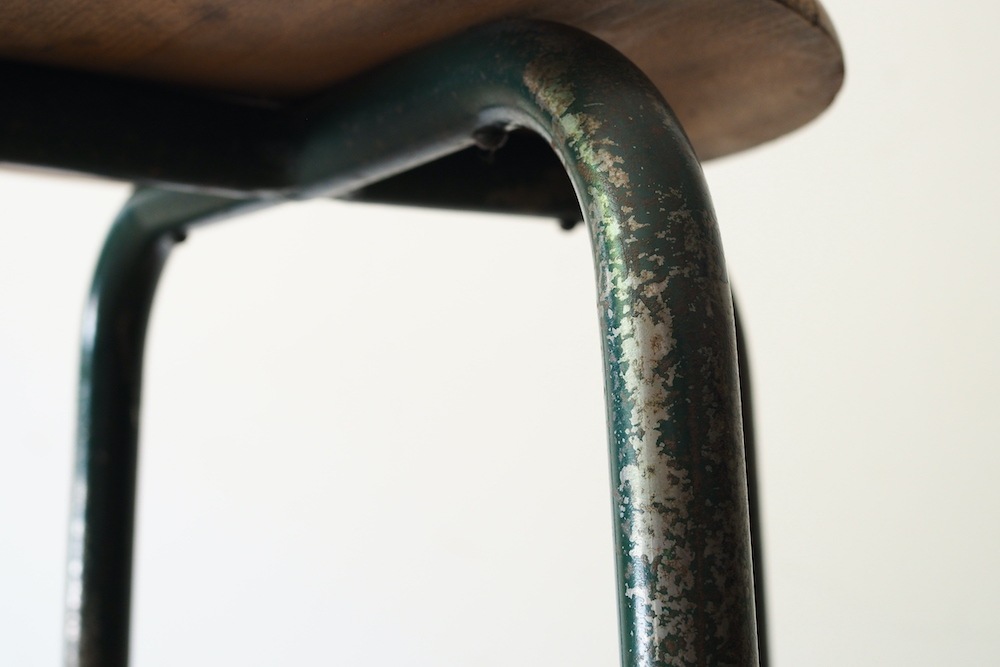 アイアンレッグスツール (グリーン)｜ D+E MARKET Online