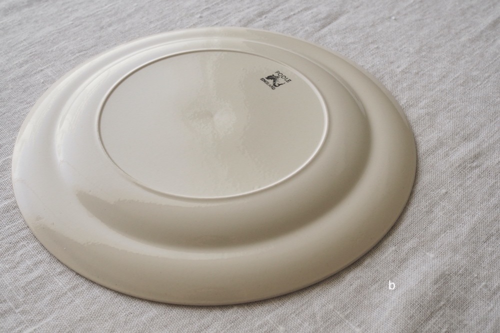 Poole Pottery rimplate (Mushroom)<p>プール・ポタリー リムプレート(マッシュルーム)</p>