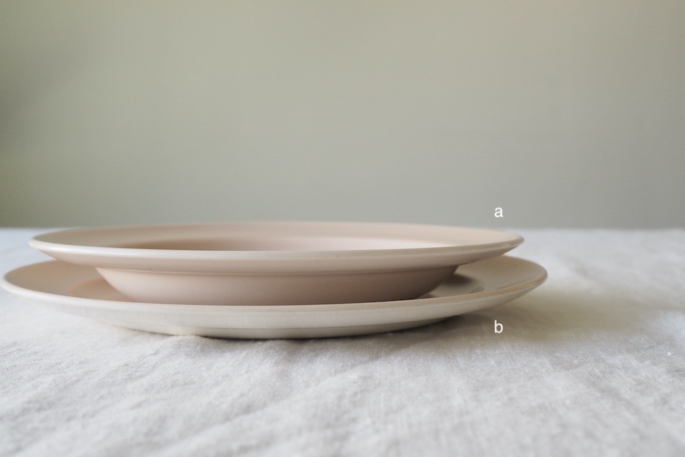 Poole Pottery rimplate (Mushroom)<p>プール・ポタリー リムプレート(マッシュルーム)</p>