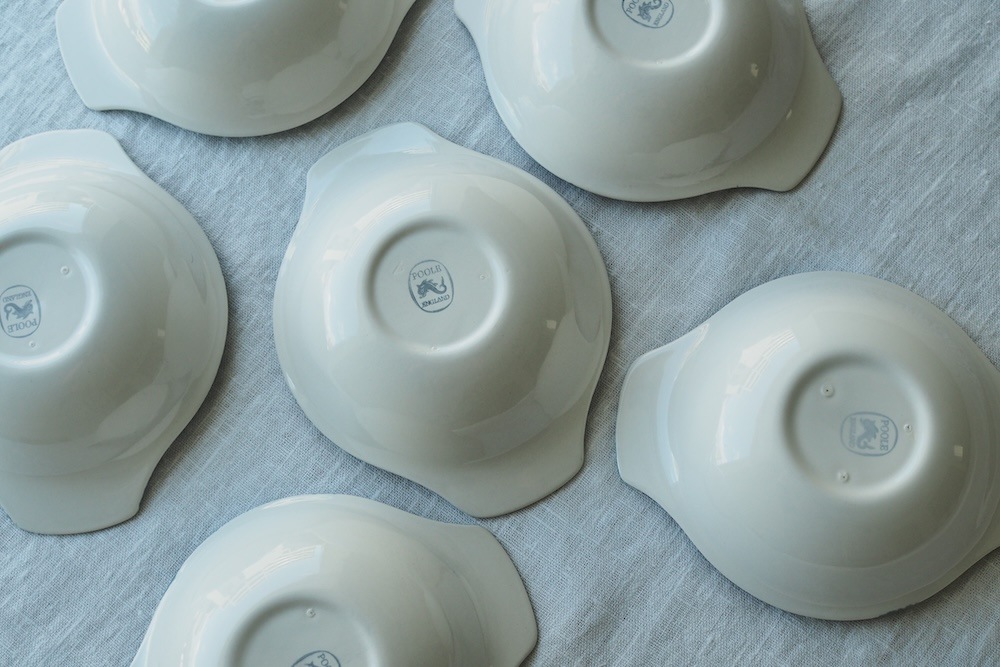 Poole pottery bowl (cameo blue moon)<P>プール・ポタリー ボウル(カメオブルームーン)</p>