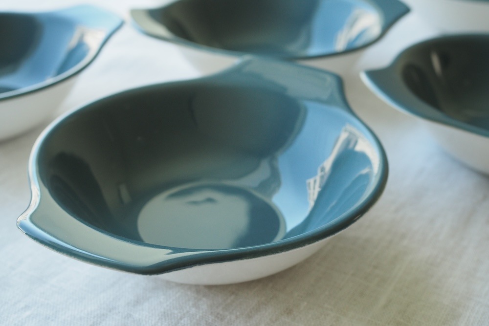 Poole pottery bowl (cameo blue moon)<P>プール・ポタリー ボウル(カメオブルームーン)</p>