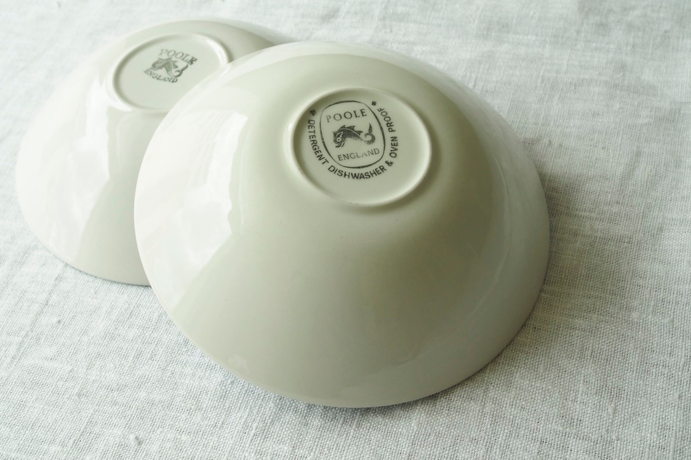 Poole pottery bowl M (cameo blue moon)<P>プール・ポタリー ボウル M (カメオブルームーン)</p>