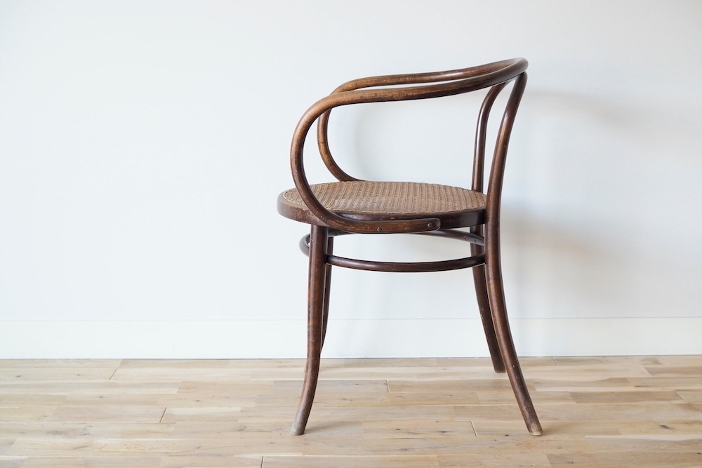 Thonet No.209 arm chair<p>トーネット社 No.209 アームチェア</p>