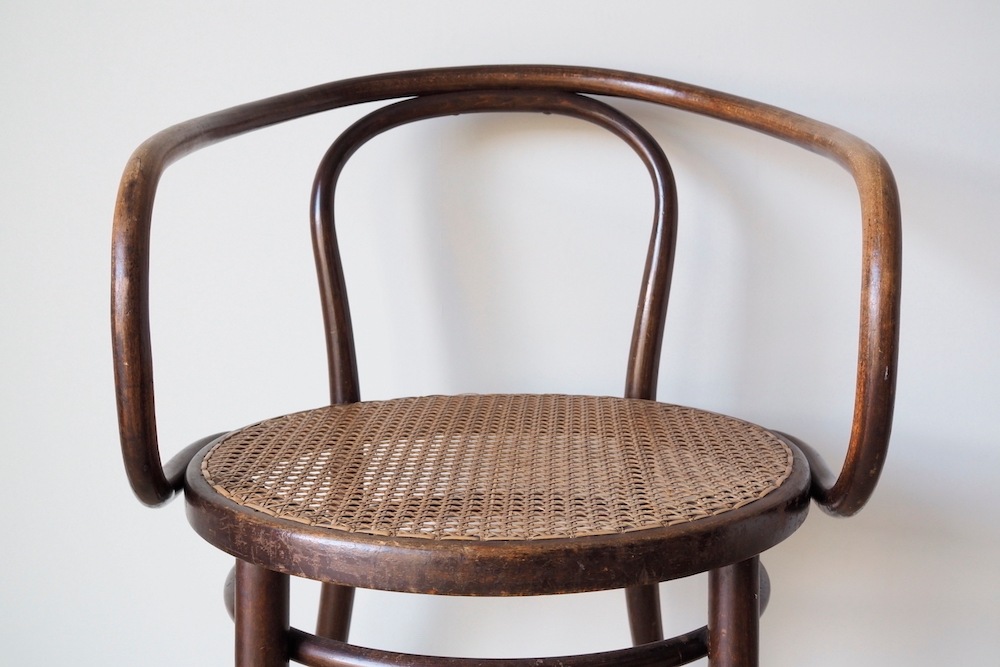 Thonet No.209 arm chair<p>トーネット社 No.209 アームチェア</p>