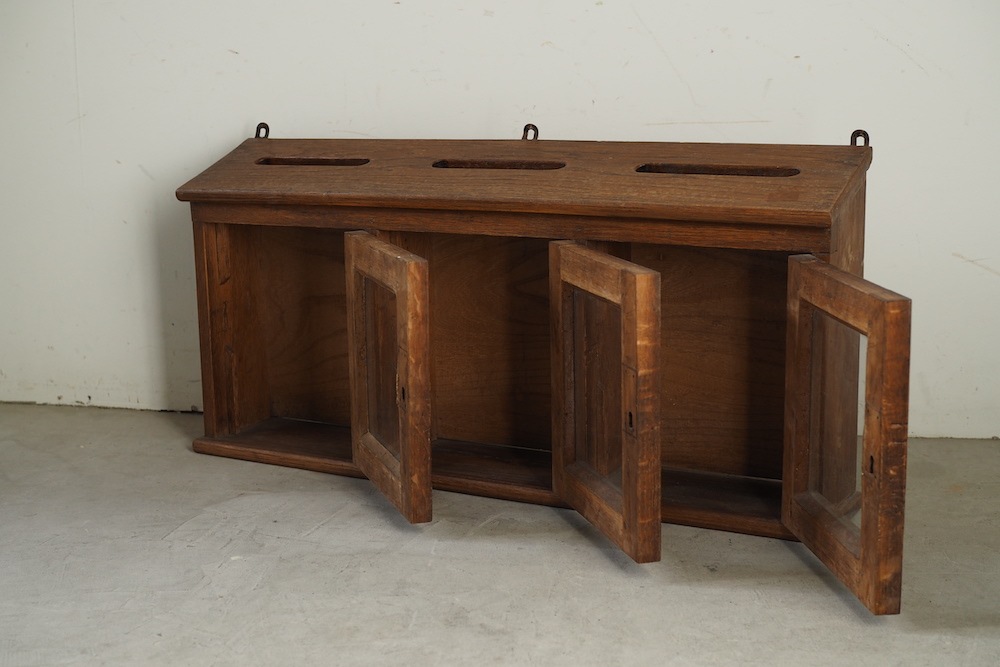 Vintage display shelf<p>ヴィンテージ ディスプレイシェルフ</p>